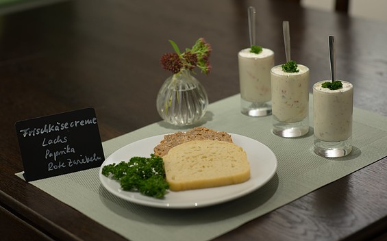Auswahl an Brot und Aufstrich