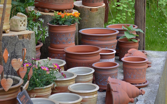 Keramik im Garten, Foto: Keramikatelier-Andrea Forchner und Stefan Laub