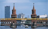By boat through the water metropolis Berlin - round tour, on the Spree river, picture: Kuhnle Tours GmbH