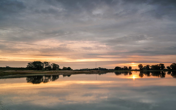 Sonnenuntergang an der Elbe bei Lenzen, Foto: Yorck Maecke