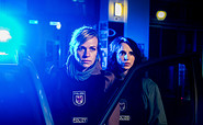 Das  Ermittlerinnen-Duo Katrin Jaehne (links) und Caroline Erikson aus der ZDF-Krimiserie SOKO Potsdam, Foto: ZDF / Gordon Mühle