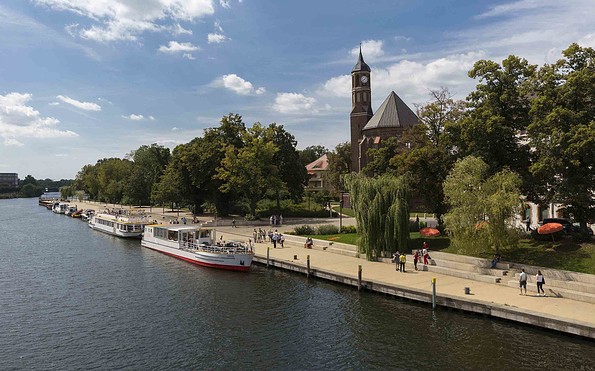 Stadthafen und Johanniskirche in Brandenburg an der Havel, Foto: TMB-Fotoarchiv Steffen Lehmann
