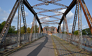 Ehemalige Straßenbahnbrücke in Plaue bei Tage, Foto: TMB-Fotoarchiv Matthias Schäfer