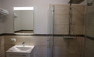 Zimmer für 2-4 Personen Badezimmer, Foto: Stadt Forst (Lausitz)