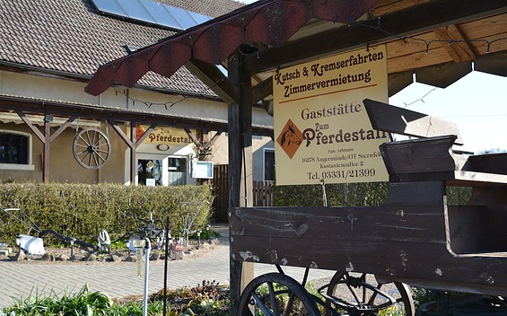 Zum Pferdestall, Foto: Anja Warning