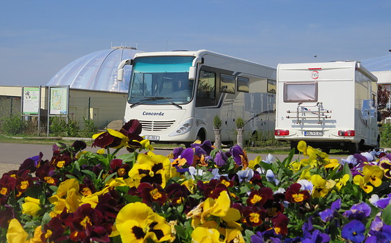Reisemobil- und Caravanstellplatz an der Kristall Kur- & Gradiertherme
