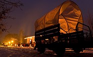 Winter-Märchen-Tour mit der Draisine, vor dem historischen Güterschuppen, Foto: Erlebnisbahn GmbH