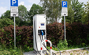 Stromtankstelle auf dem Parkplatz Ratinger Str., Foto: Tourismusverband Fläming e.V.