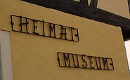 Das Heimatmuseum ist in der alten Mädchenschule, einem Fachwerkhaus aus dem Jahre 1789 in unmittelbarer Nachbarschaft der Stadtkirche, eingerichtet, Foto: Stadt Calau / Jan Hornhauer
