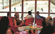 Blick von der Bar in die Skihalle, Foto: snow+active GmbH
