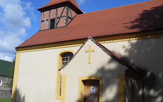 Dorfkirche Ahrensdorf, Foto: Heinz Eidner