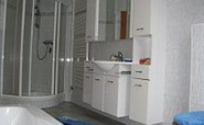 Bad mit Dusche, Foto: Ferienwohnung Mischke