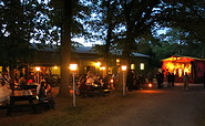 Außenbereich des Manitu, Foto: Pfitzmann