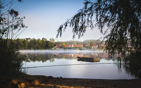 Lake with its own swimming area, photo: Carmen Lenk