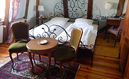 Lovingly and individually furnished rooms, photo: Hotel Alte Försterei Kloster Zinna