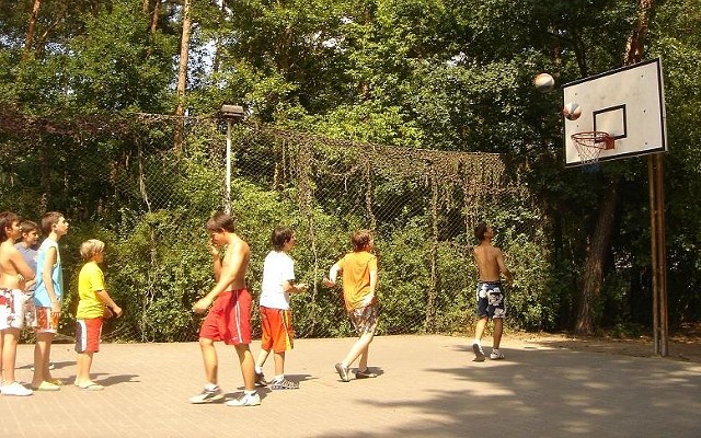 Basketball-Platz, Foto: Teikyo Foundation (Germany)