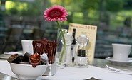 Laid table, photo: Moevenpick Restaurant &quot;Zur Historischen Muehle&quot;