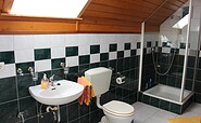 Zimmervermietung Stresemann - Bathroom, Foto: Robert Stresemann