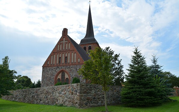 Dorfkirche Luckow, Foto: Anja Warning, Lizenz: Anja Warning