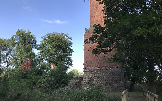 Weg zur Ruine der Blankenburg Wolfshagen, Foto: Anet Hoppe, Lizenz: Anet Hoppe