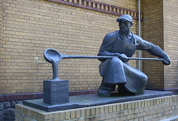 Schmucke, Textilien und kunstvolles aus Eisen
