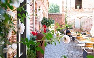 Innenhof Gasthof zum grünen Baum im Sommer , Foto: Ulrike Hesse, Lizenz: Gasthof zum grünen Baum