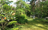 Weitläufige Außenanlage, Foto: Henry Krzysch, Lizenz: NEUWA-Bau GmbH (Inhaber der Pension am Wald)