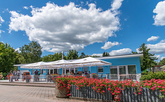 Blick auf die Sommerterrasse, Foto: Sepia Restaurant Am Grimnitzsee, Lizenz: Sepia Restaurant Am Grimnitzsee