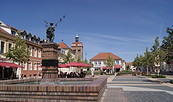 Kariedelbrunnen mit Marktturm, Foto: Nadine Stamminger, Lizenz: Stadt Luckenwalde