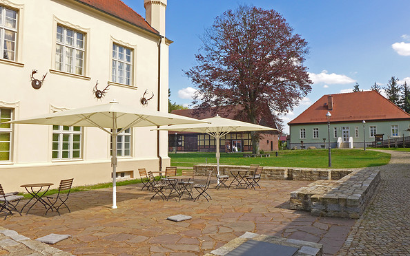 Jagdschloss Schorfheide und Tourist-Information - Sonnenterasse, Foto: Anke Bielig