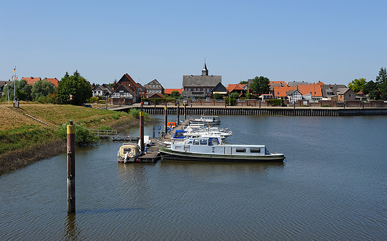 "Schnackenburger Bootsfreunde" Guest Berths