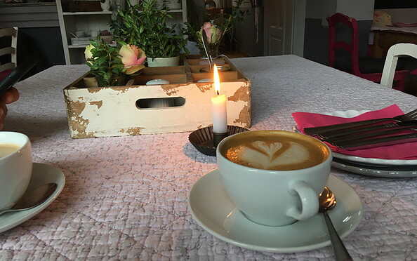 Cozy atmosphere in the coffee house, Foto: Susan Gutperl, Lizenz: Tourismusverband Fläming e.V.