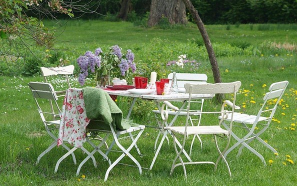 Coffee table in the garden, Foto: Schloss Blankensee