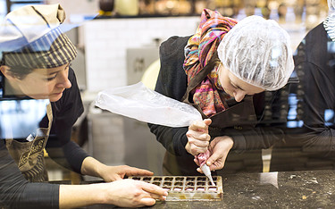 Pralinenkurs zum Mitmachen, Foto: Florian Bröcker