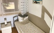 Schlafzimmer Nr.2 mit 2 getrennt stehenden Betten, Foto: Ferienhaus Boxberg