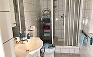 Bad mit Duschw und WC, Foto: Ferienhaus Boxberg
