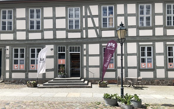 Café Hilde und Heinz auf dem Marktplatz Angermünde, Foto: Jasmin Godau, Lizenz: Tourismusverein Angermünde e.V.