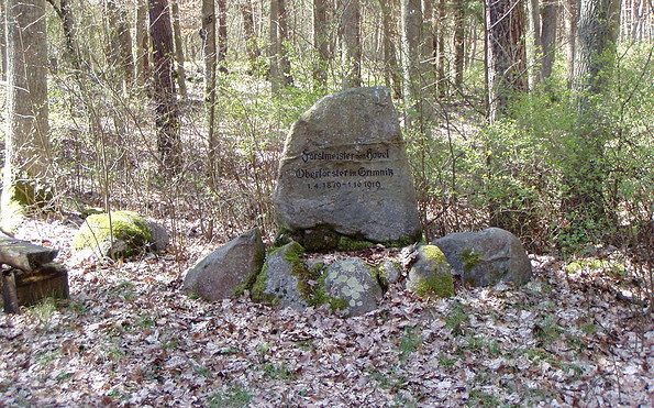 Elsenauer Forst, Gedenkstein, Foto: Amt Joachimsthal (Schorfheide), Foto: Amt Joachimsthal (Schorfheide), Lizenz: Amt Joachimsthal (Schorfheide)