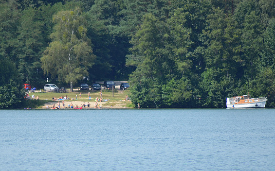 Naturbadestelle, Holzablage Michen, Foto: Amt Joachimsthal, Lizenz: Amt Joachimsthal