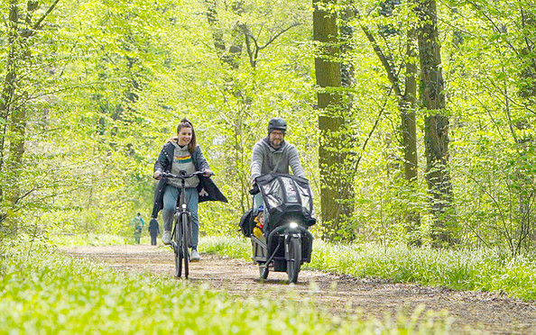 Familie mit E-Cargobike, Foto: Andreas Stückl, Lizenz: Andreas Stückl
