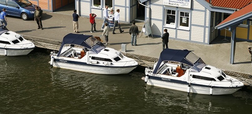 Boat-City Hafendorf Rheinsberg - Bootsverleih