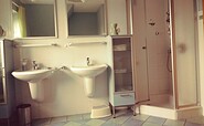 bathroom (larger apartment), Foto: Fam. Fürst