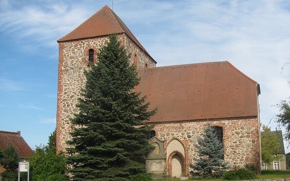 Field stone church in Schweinrich, Foto: Carola Krakow, Lizenz: Tourismusverband Prignitz e.V.