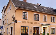Außenansicht des Restaurants und Hotels Goldener Hahn, Foto: Frank Schreiber/Goldener Hahn, Lizenz: Frank Schreiber/Goldener Hahn