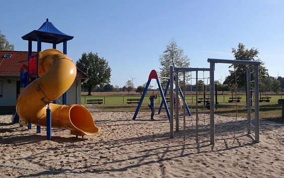Spielplatz in Bärenbrück, Foto: M. Huhle, Lizenz: Amt Peitz