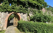 Toreingang zum Garten, Foto: Elisabeth Kluge, Lizenz: Tourist-Information Zehdenick