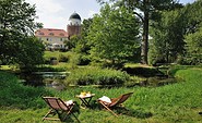 Ruhe und Idylle im Burgpark Lenzen, Foto: Diethelm Wulfert, Lizenz: Tourismusverband Prignitz e.V.