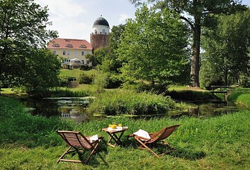 Ruhe und Idylle im Burgpark Lenzen, Foto: Diethelm Wulfert, Lizenz: Tourismusverband Prignitz e.V.