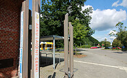 Ladesäulen am Bahnhofsgebäude, Beelitz Stadt, Foto: Thomas Lähns, Lizenz: Stadt Beelitz