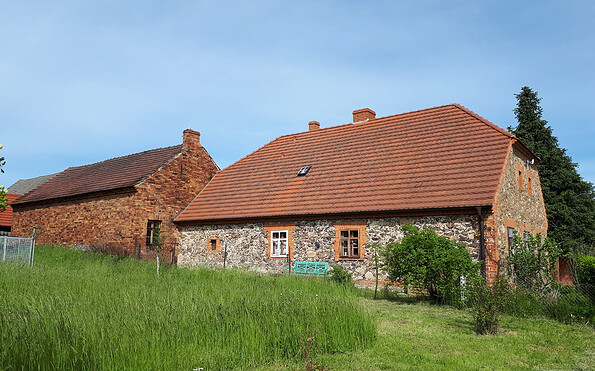 Fieldstone house in Weißag, Foto: Katja Wersch, Lizenz: Tourismusverband Lausitzer Seeland e.V.